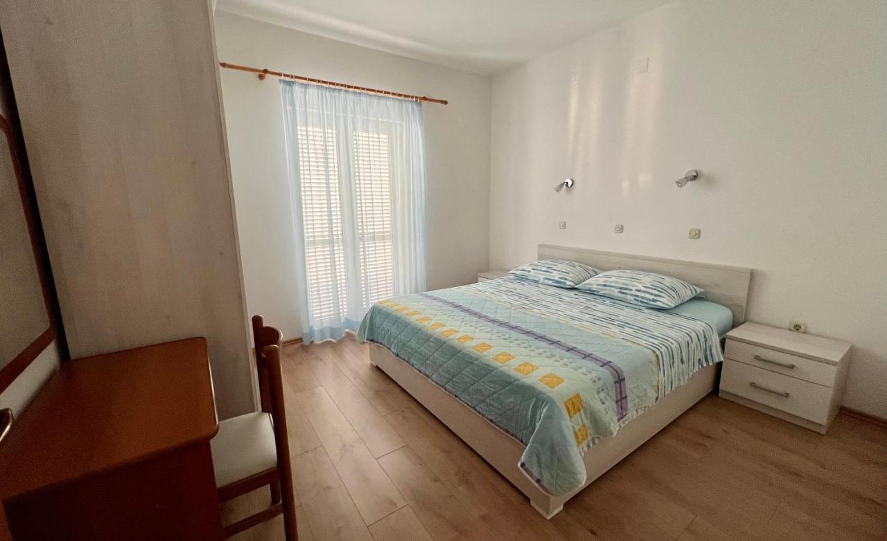 Emilija Apartment *