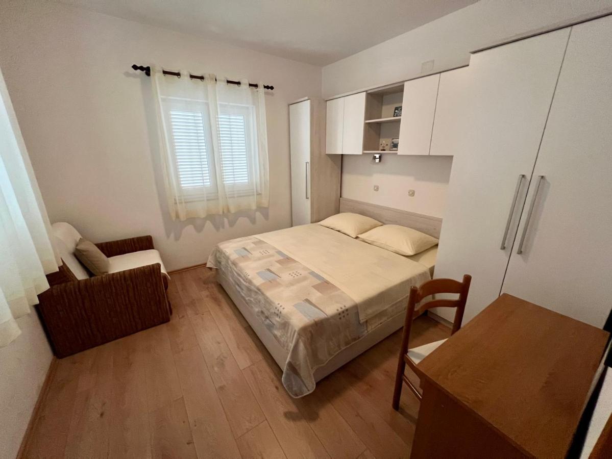 Apartment Emilija Supetarska Draga