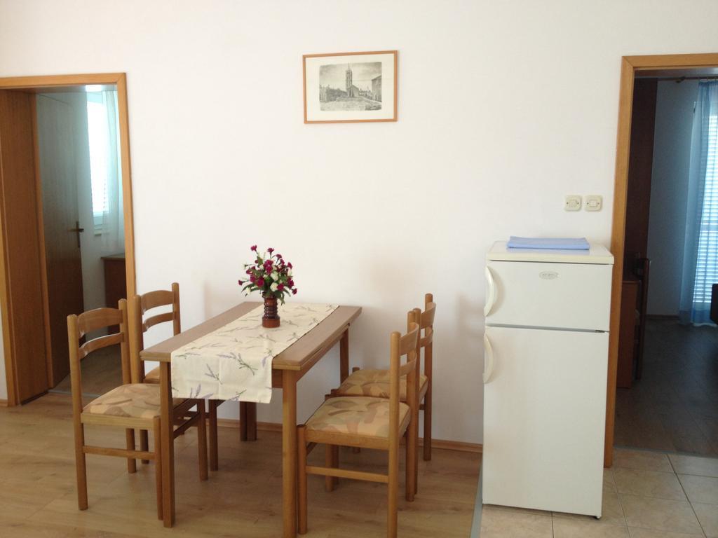 Apartment Emilija Supetarska Draga